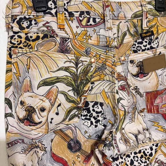 Lainey Wilson X Wrangler Bellbottom Jeans - Picture 6 of 7